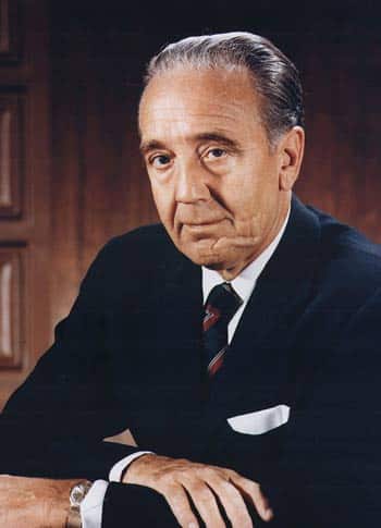 کورت اچ دبوس