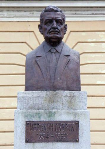 هرمان اوبرث عملیات سنجاق